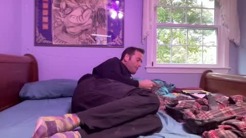 Snapshot of zorakload chatting on 10-26-25, 09:42 Jesse online show from 10-26-25, 09:42