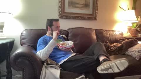 Snapshot of zorakload chatting on 11-30-25, 09:30 Jesse online show from 11-30-25, 09:30