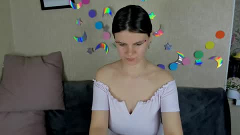 Snapshot of zorianaa_ chatting on 05-15-26, 09:00 Zoriana online show from 05-15-26, 09:00