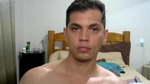 Snapshot of zoro_00 chatting on 11-22-25, 09:47 zoro_00 online show from 11-22-25, 09:47