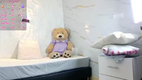 Violeta online show from 12-18-25, 12:00