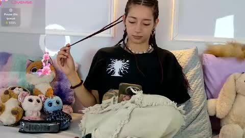 Snapshot of zorravioleta chatting on 05-26-26, 12:56 Violeta online show from 05-26-26, 12:56
