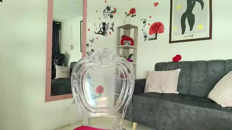 Snapshot of zully_jones chatting on 10-28-25, 05:22 zully_jones online show from 10-28-25, 05:22