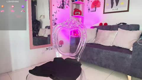 Snapshot of zully_jones chatting on 12-03-25, 04:20 zully_jones online show from 12-03-25, 04:20