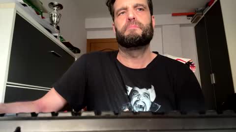 zurdineno online show from 05-31-26, 06:09