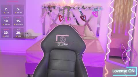 ZURY   online show from 10-04-25, 11:30