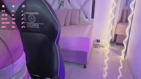 Snapshot of zury_tay chatting on 04-23-26, 11:31 ZURY online show from 04-23-26, 11:31