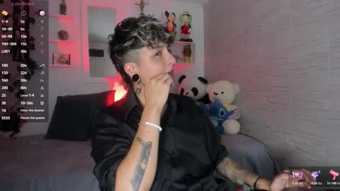 Zury Ramirez online show from 10-13-25, 08:31