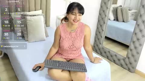Im Zusan My schedule is from 1030pm to 430 am colombian time online show from 10-20-25, 03:18