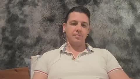 Snapshot of zyonart chatting on 09-23-25, 08:12 Artnoyz Shower online show from 09-23-25, 08:12