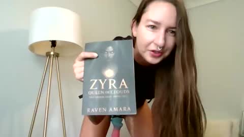 Zyra Cloud online show from 11-21-25, 06:28