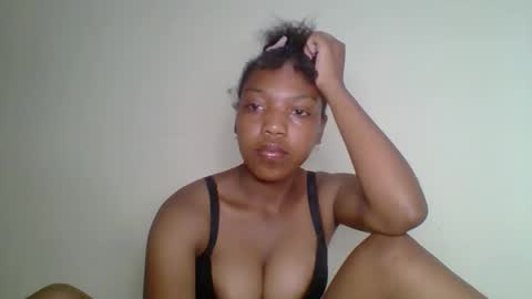 zyraelle_01 online show from 05-04-26, 10:28