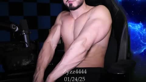 Snapshot of zyzz4444 chatting on 01-24-25, 06:25 Greek God online show from 01-24-25, 06:25