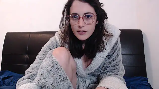 Snapshot of Lunaabbey chatting on 01-14-25, 08:48 Lunaabbey online show from 01-14-25, 08:48