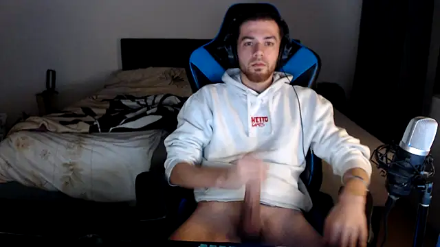 Snapshot of AlbanerYaro45 chatting on 12-15-24, 11:31 AlbanerYaro45 online show from 12-15-24, 11:31