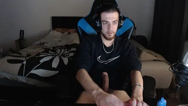 Snapshot of AlbanerYaro45 chatting on 12-18-24, 11:30 AlbanerYaro45 online show from 12-18-24, 11:30