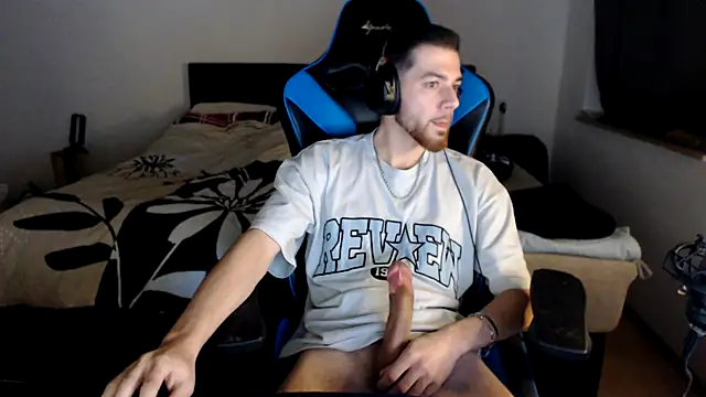 Snapshot of AlbanerYaro45 chatting on 12-26-24, 09:58 AlbanerYaro45 online show from 12-26-24, 09:58