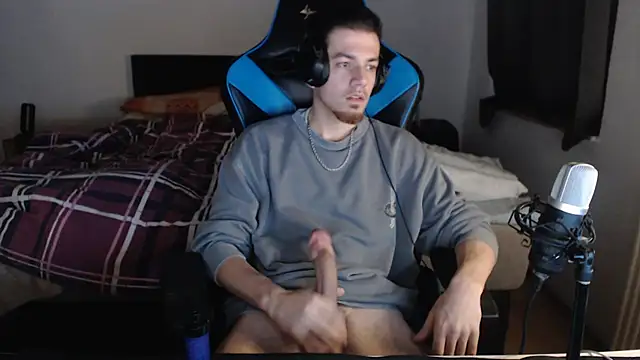 Snapshot of AlbanerYaro45 chatting on 01-05-25, 11:12 AlbanerYaro45 online show from 01-05-25, 11:12