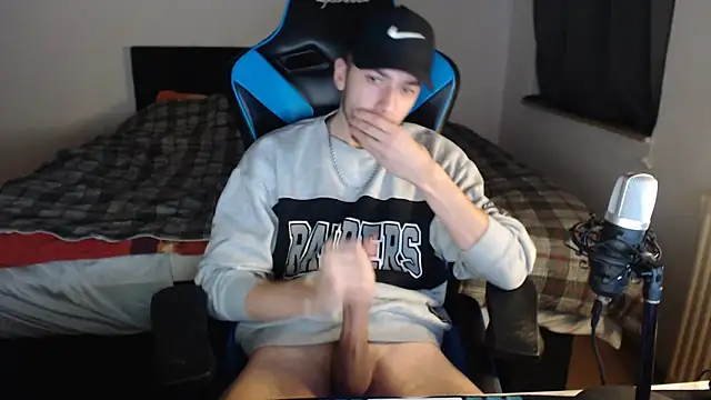 Snapshot of AlbanerYaro45 chatting on 01-21-25, 05:09 AlbanerYaro45 online show from 01-21-25, 05:09