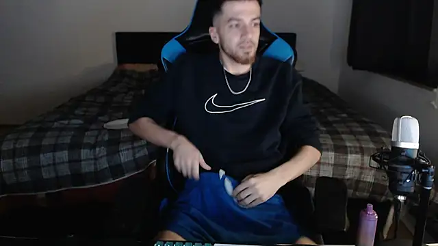 Snapshot of AlbanerYaro45 chatting on 01-31-25, 10:21 AlbanerYaro45 online show from 01-31-25, 10:21