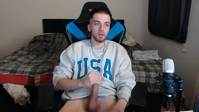 Snapshot of AlbanerYaro45 chatting on 03-07-25, 06:54 AlbanerYaro45 online show from 03-07-25, 06:54