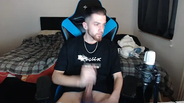 Snapshot of AlbanerYaro45 chatting on 03-11-25, 10:20 AlbanerYaro45 online show from 03-11-25, 10:20