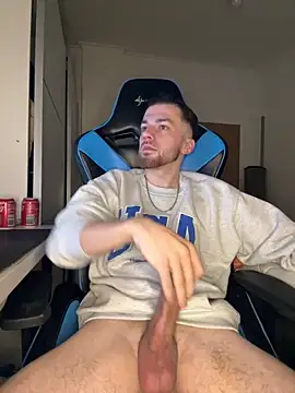 Snapshot of AlbanerYaro45 chatting on 03-21-25, 09:56 AlbanerYaro45 online show from 03-21-25, 09:56