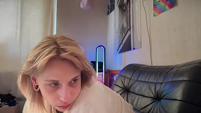 Snapshot of Mannarie_Madsinn chatting on 03-21-25, 08:17 Mannarie Madsinn online show from 03-21-25, 08:17