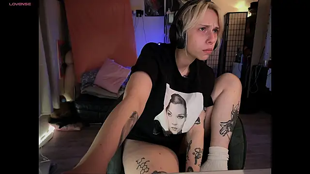 Snapshot of Mannarie_Madsinn chatting on 09-09-25, 01:16 Mannarie Madsinn online show from 09-09-25, 01:16