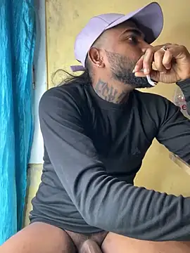 Snapshot of IviedWaster chatting on 02-06-25, 12:54 IviedWaster online show from 02-06-25, 12:54