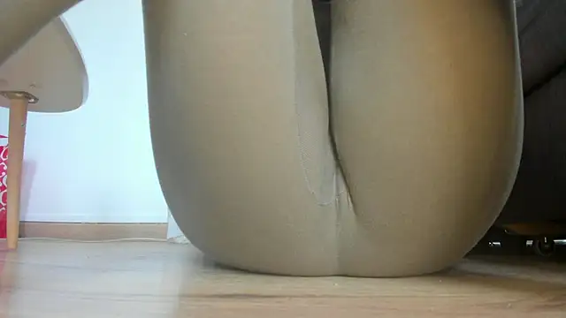 Snapshot of Squirtlady38 chatting on 06-23-26, 05:33 Squirtlady38 online show from 06-23-26, 05:33