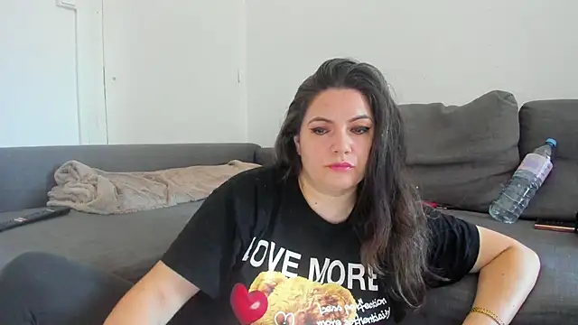 Snapshot of Squirtlady38 chatting on 07-09-26, 10:19 Squirtlady38 online show from 07-09-26, 10:19