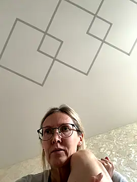 angelmommu online show from 11-14-25, 10:03