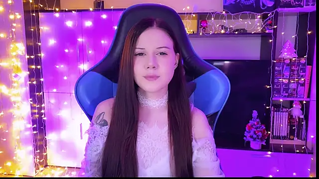 Snapshot of jasminevine chatting on 12-15-24, 05:56 jasminevine online show from 12-15-24, 05:56