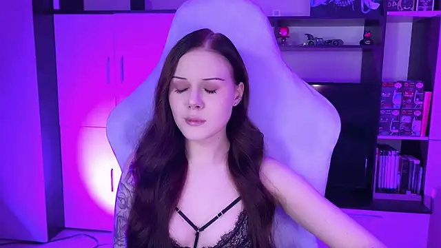 Snapshot of jasminevine chatting on 01-04-25, 04:33 jasminevine online show from 01-04-25, 04:33