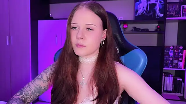 Snapshot of jasminevine chatting on 06-02-26, 10:01 jasminevine online show from 06-02-26, 10:01