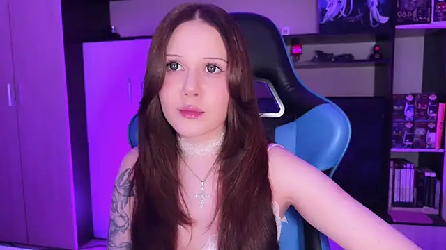 jasminevine online show from 06-17-26, 03:13