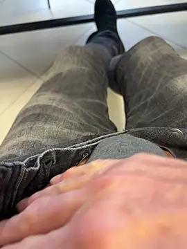 Snapshot of buodiculo chatting on 02-27-26, 07:30 buodiculo online show from 02-27-26, 07:30