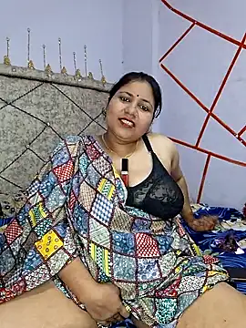 Snapshot of MOM-SUN-COUPLE chatting on 02-13-25, 08:13 MOM-SUN-COUPLE online show from 02-13-25, 08:13