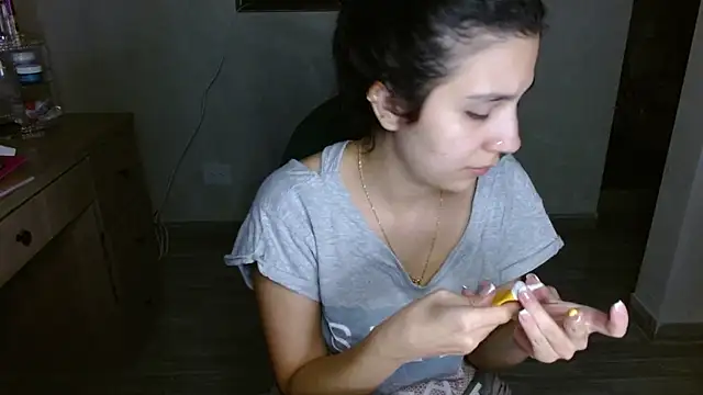 Snapshot of mia__lopez_ chatting on 06-30-26, 04:13 mia lopez online show from 06-30-26, 04:13