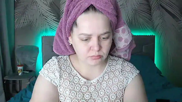 uliastar online show from 01-14-25, 06:45