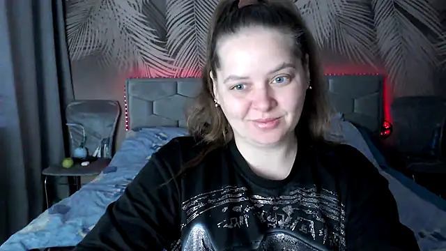 uliastar online show from 04-17-26, 06:27