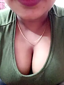 Snapshot of Lakhsmii chatting on 01-28-25, 01:50 Lakhsmii online show from 01-28-25, 01:50