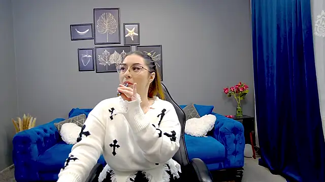 Katewalker  online show from 03-11-25, 06:08