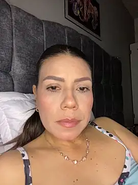 martina contreras online show from 02-01-26, 03:49