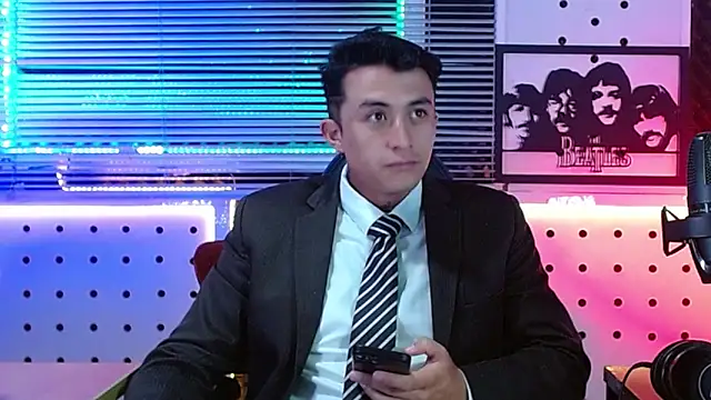 Snapshot of Darko0717 chatting on 06-17-26, 01:34 Darko0717 online show from 06-17-26, 01:34