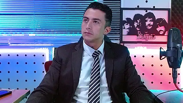 Snapshot of Darko0717 chatting on 06-18-26, 01:26 Darko0717 online show from 06-18-26, 01:26