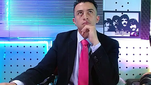 Snapshot of Darko0717 chatting on 06-25-26, 02:43 Darko0717 online show from 06-25-26, 02:43