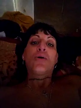 Snapshot of estefyzapata chatting on 10-14-25, 08:09 estefyzapata online show from 10-14-25, 08:09