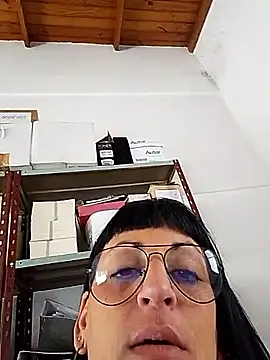 Snapshot of estefyzapata chatting on 02-02-26, 06:39 estefyzapata online show from 02-02-26, 06:39